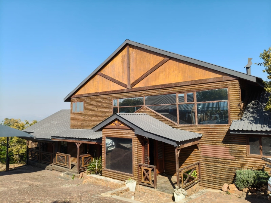 5 Bedroom Property for Sale in Waterkloof A H North West